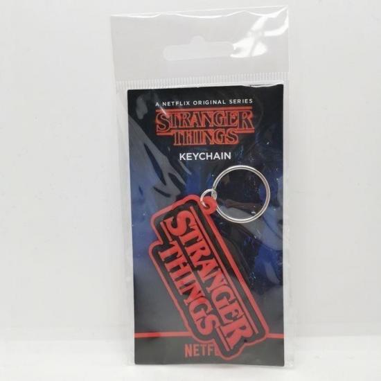 Stranger things logo porte cles en caoutchouc 1