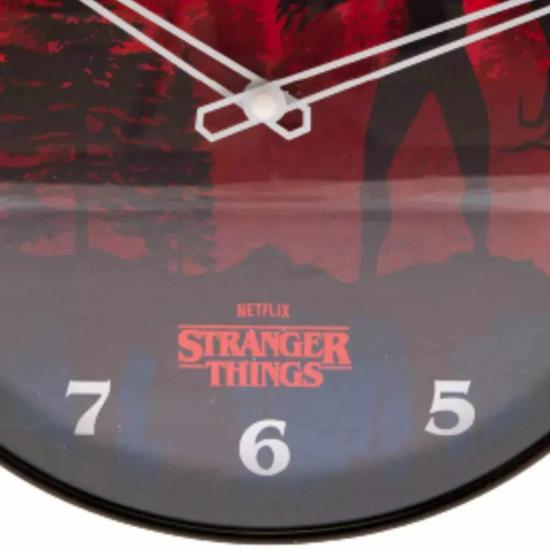 Stranger things scene saison 4 horloge murale 25cm 1